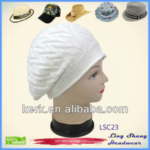 LSC23 Ningbo Lingshang beautiful design accept Custom logo Fashion white plain winter crocheted hat